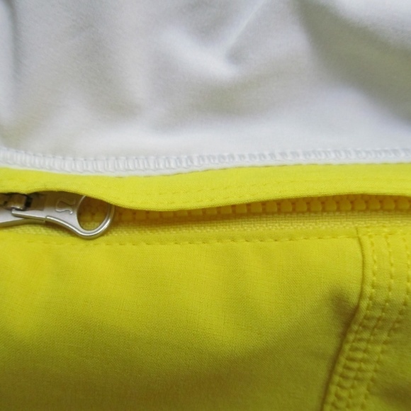 Lululemon Step Lively Crop Capri Pants Yellow - Picture 6 of 7